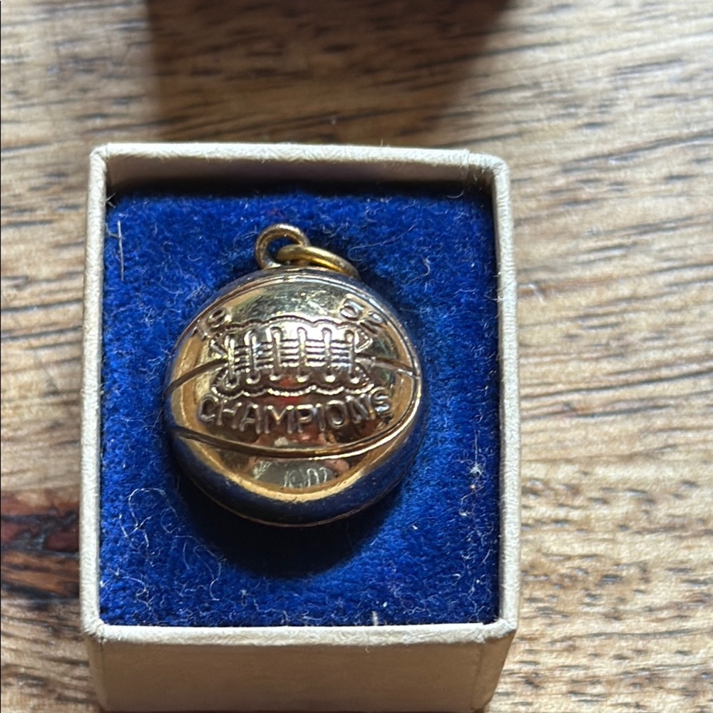 Vintage 1952 10k Basketball Charm Champions in Box Balfour